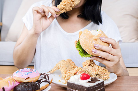 食生活が乱れている・食事量が少なすぎる